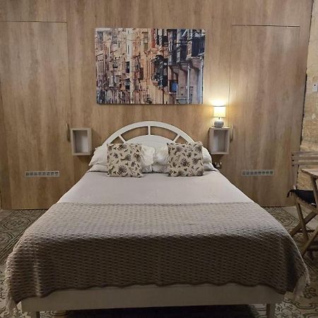 Servants' Quarters Studio Apartment Βαλέτα Εξωτερικό φωτογραφία